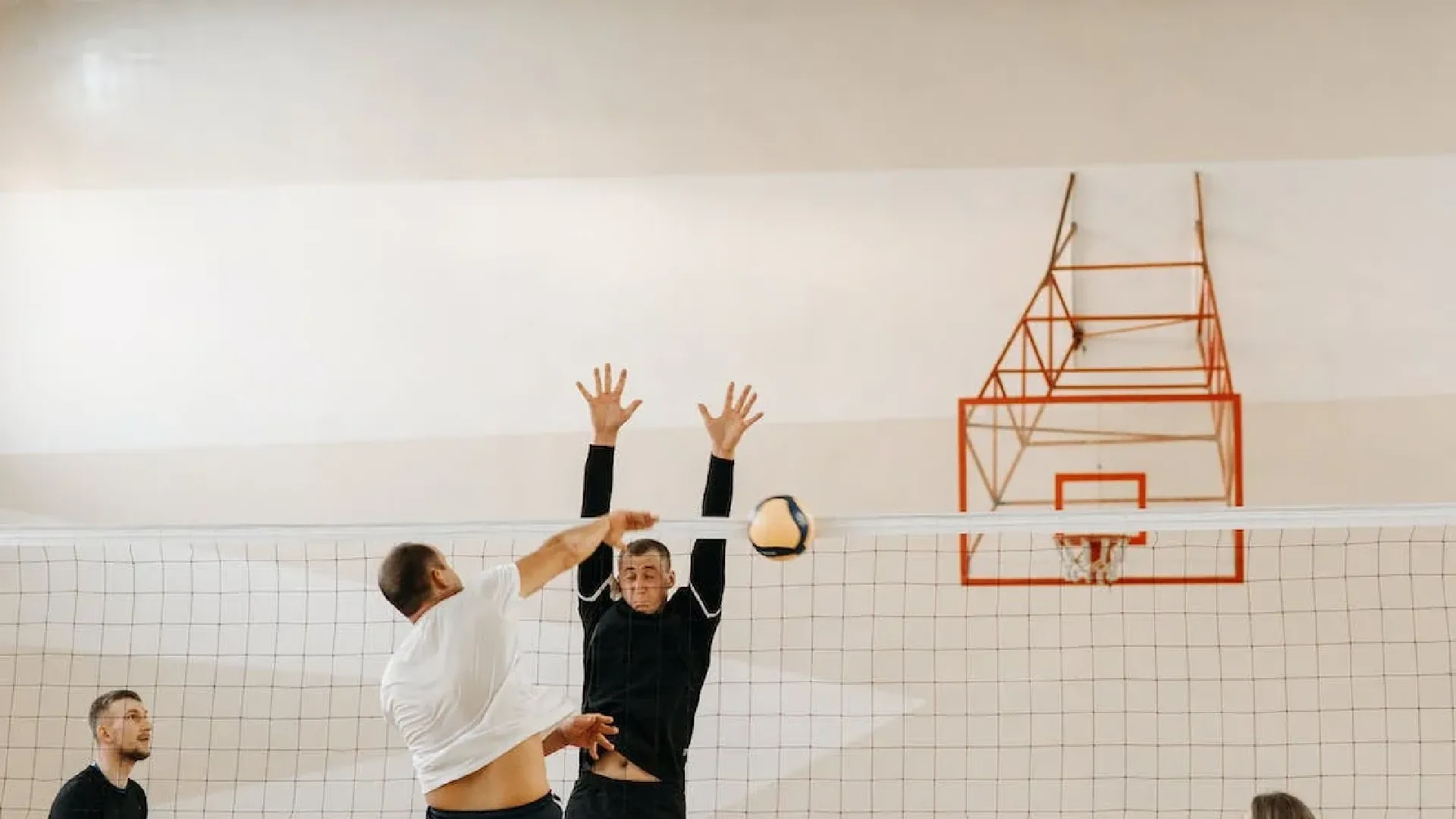 how-to-serve-a-volleyball-like-a-pro-best-tips-and-strategies