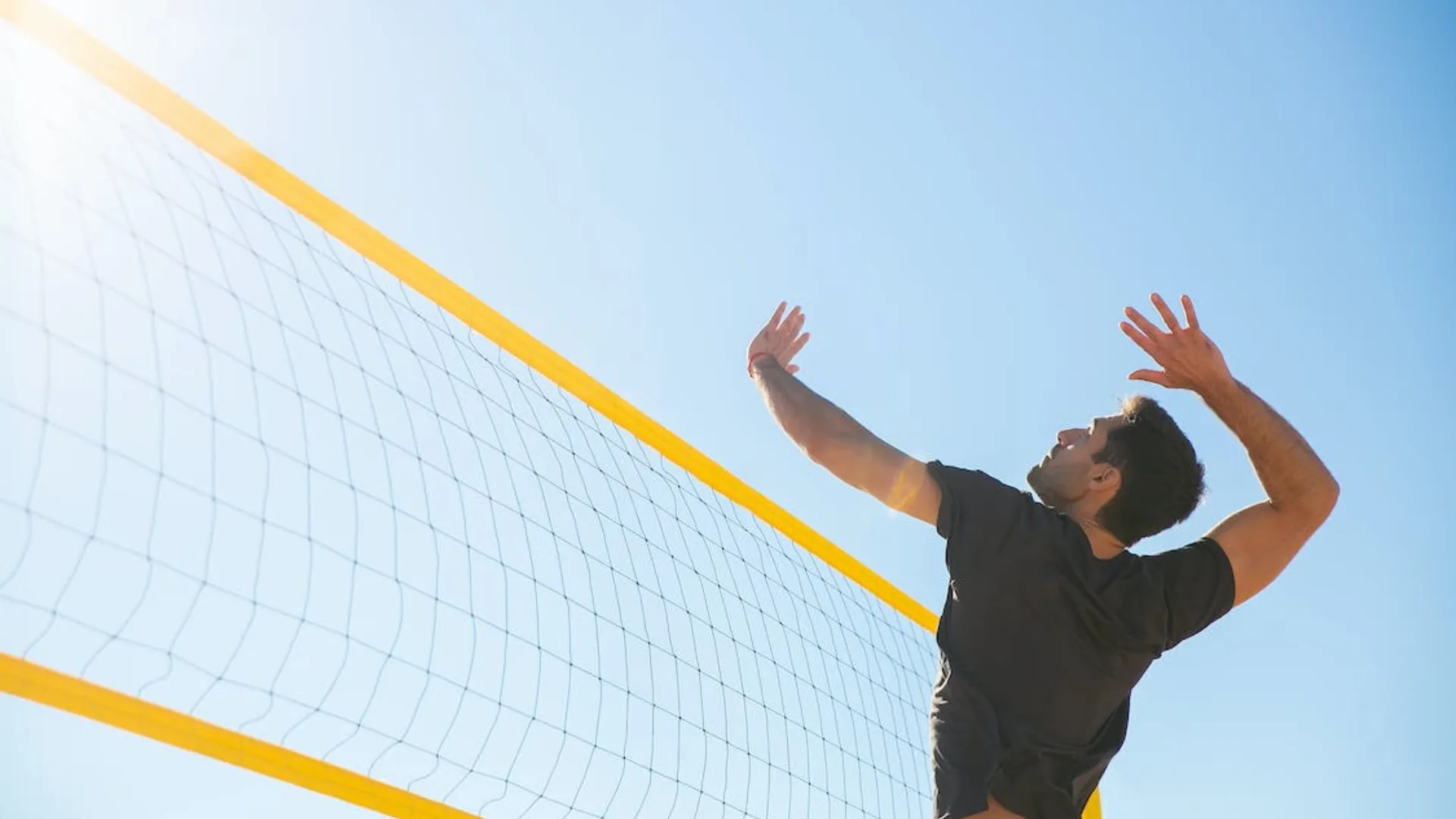 How To Underhand Serve In Volleyball – 4 Easy Steps and Cues